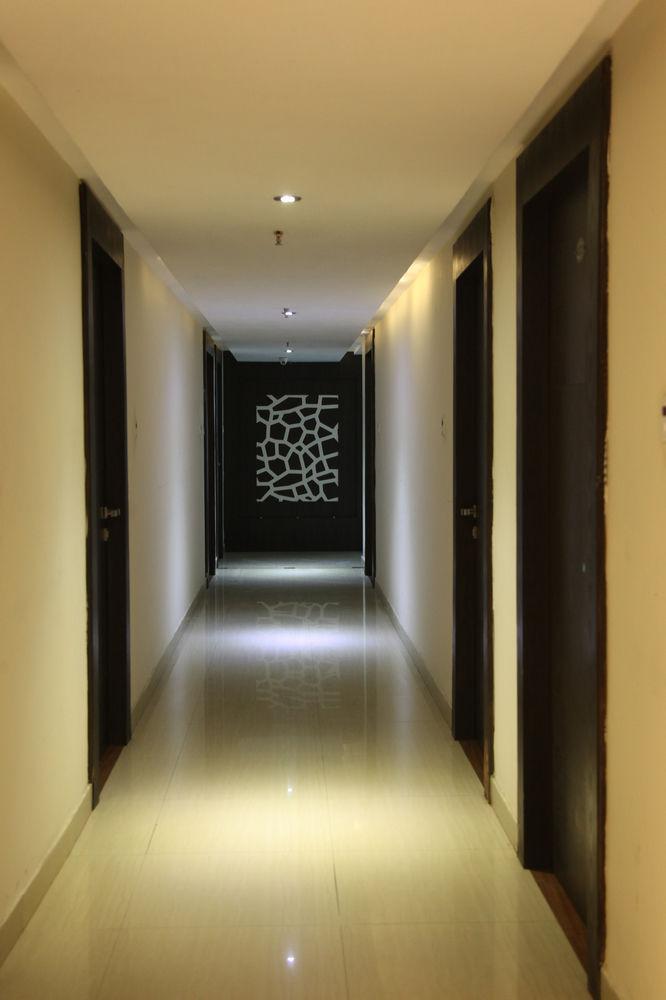 Oyo 905 Galaxy View Hotel Prayagraj Luaran gambar