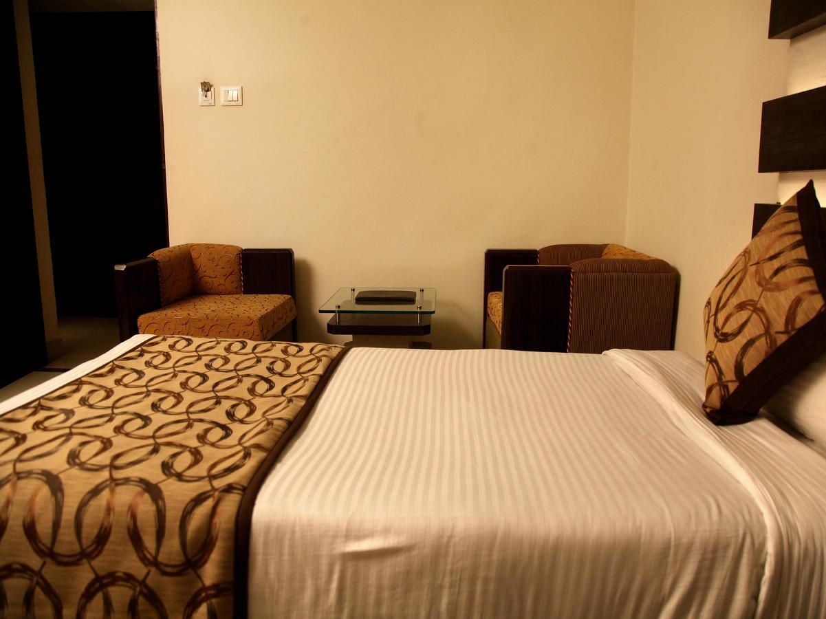 Oyo 905 Galaxy View Hotel Prayagraj Luaran gambar
